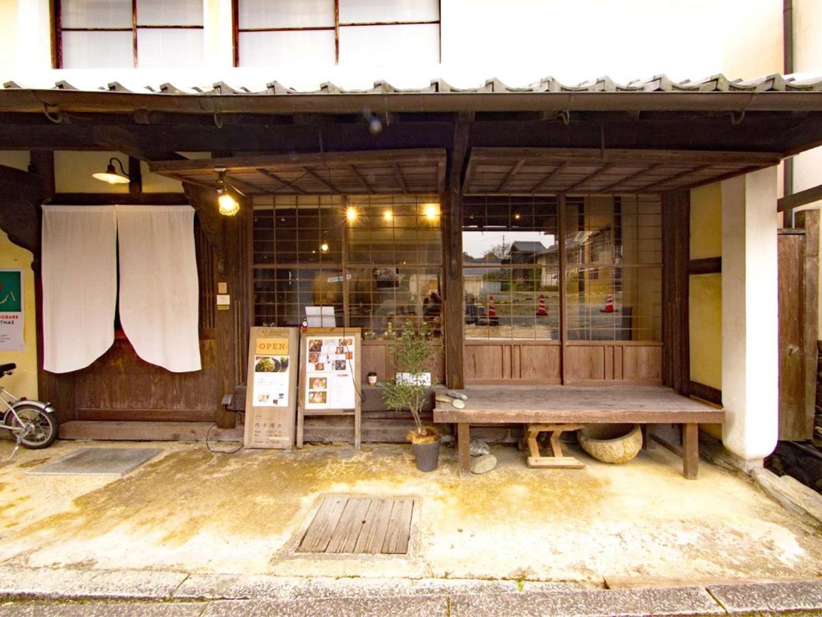 โฮสเทล แอนด์ ทาทามิ บาร์ อูชิโกะบาเระ Uchiko ภายนอก รูปภาพ